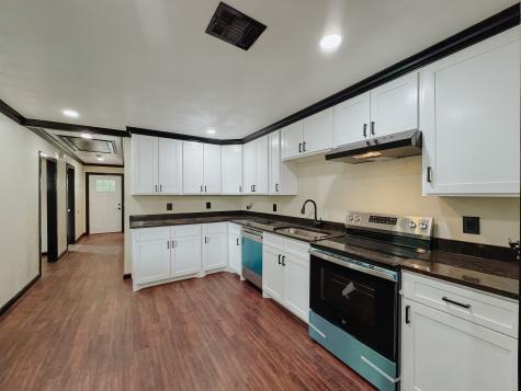1112 E 13th Avenue Corsicana TX 75110