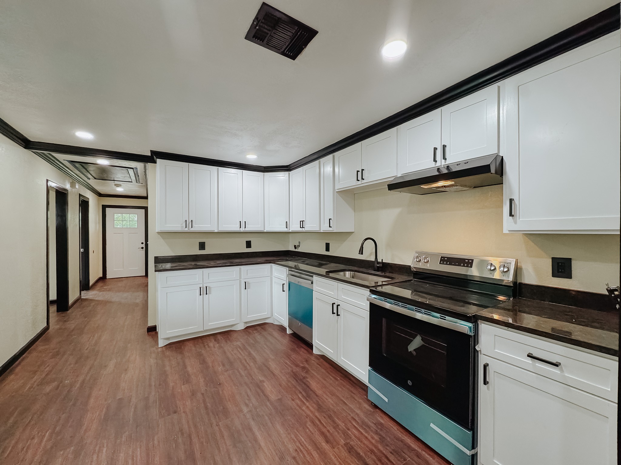 1112 E 13th Avenue Corsicana TX 75110