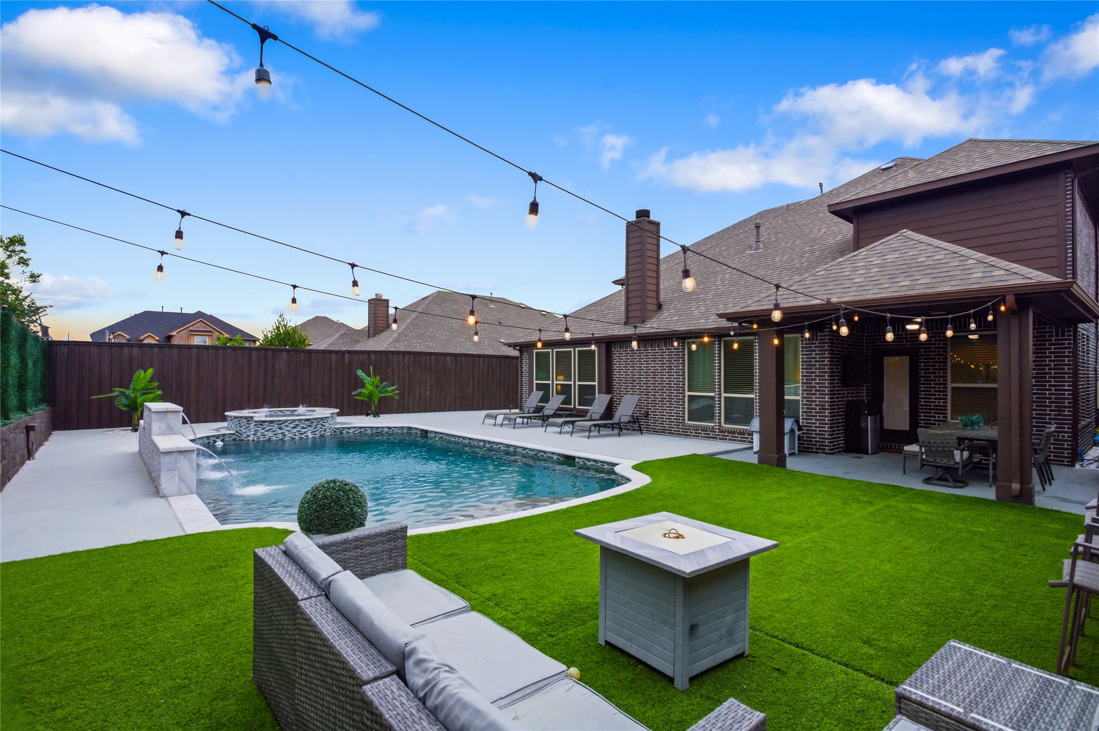 1802 Roundtree Road Forney TX 75126