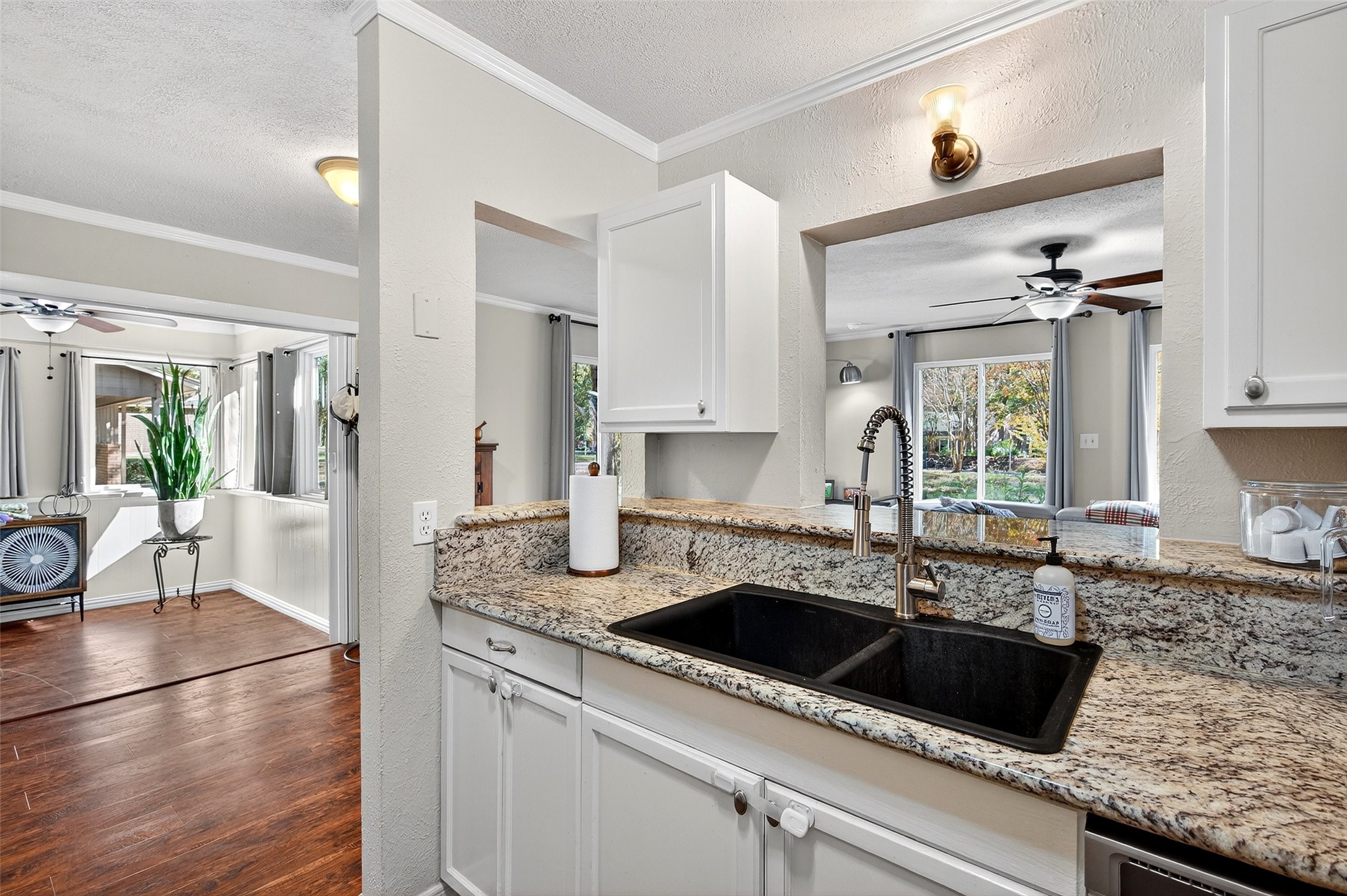 329 Comanche Drive Lake Kiowa TX 76240