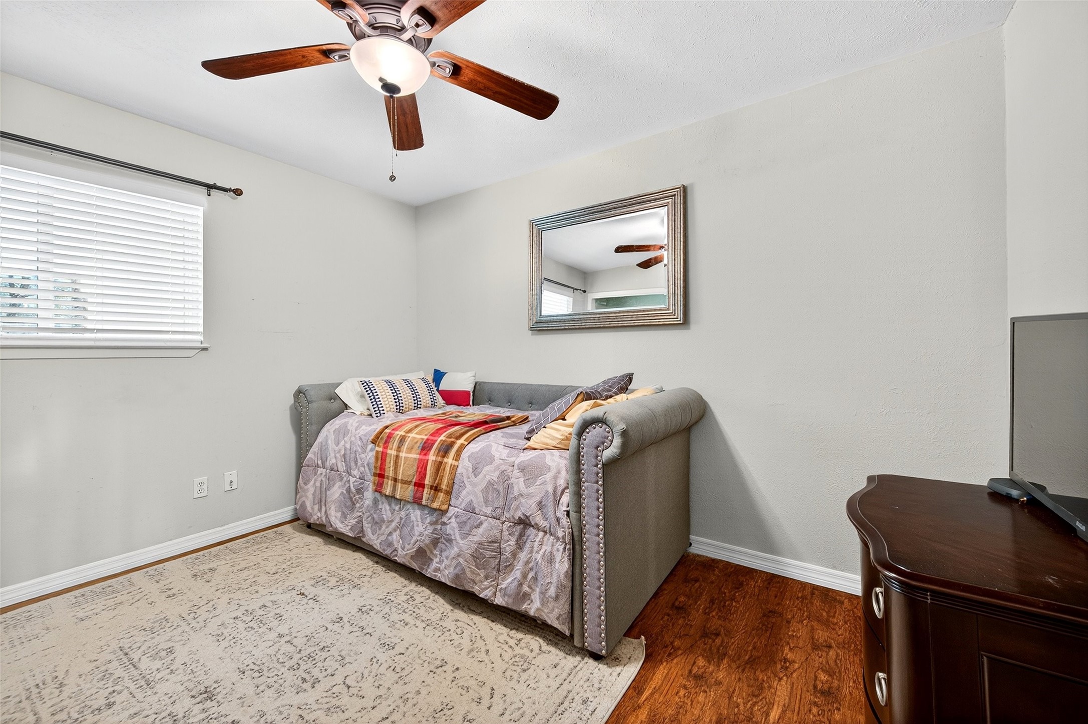 329 Comanche Drive Lake Kiowa TX 76240