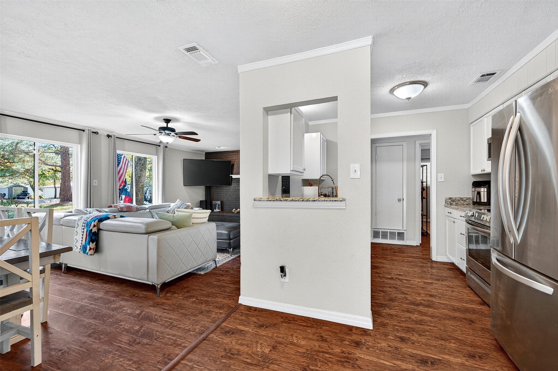 329 Comanche Drive Lake Kiowa TX 76240