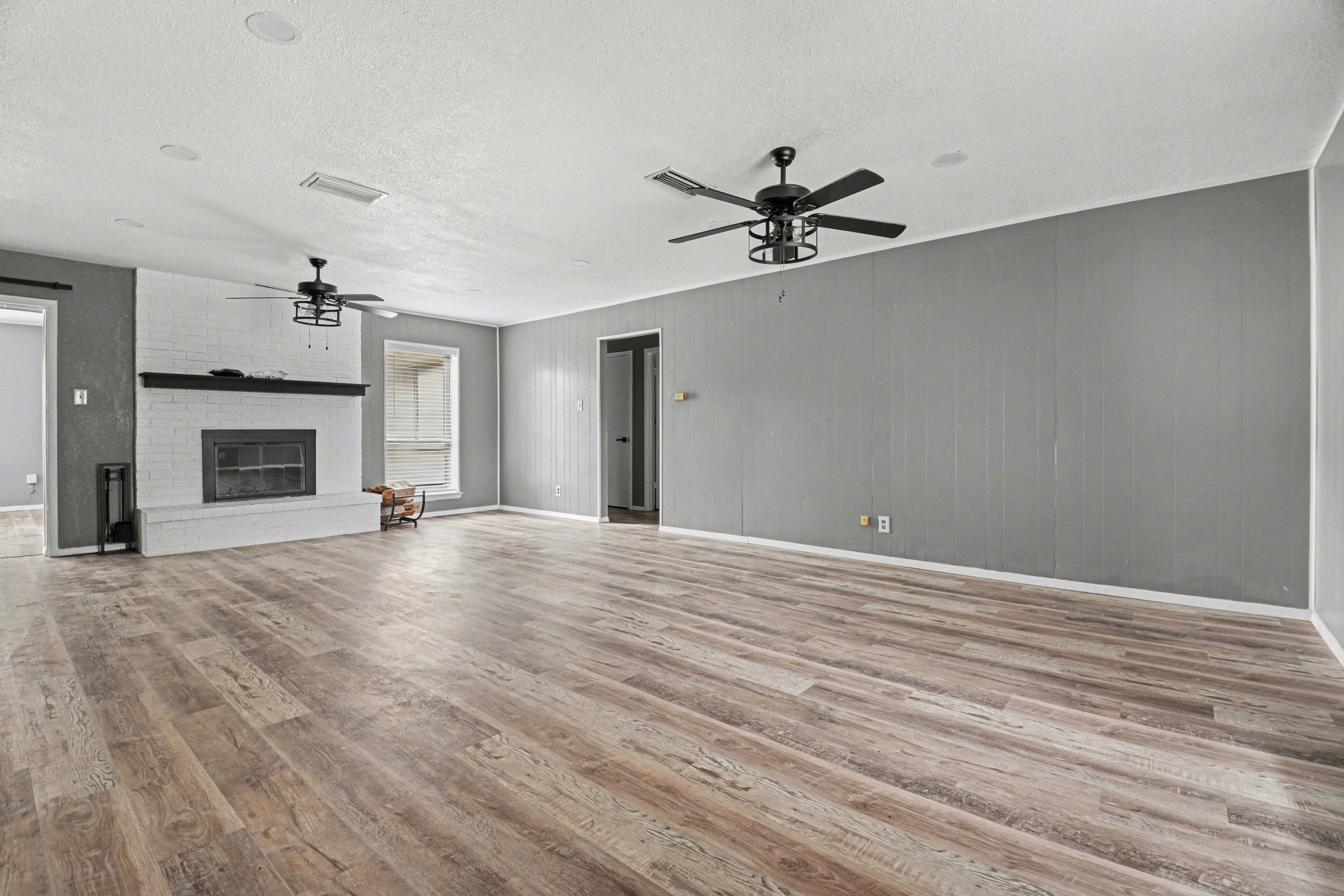 1629 Brent Court Grand Prairie TX 75051