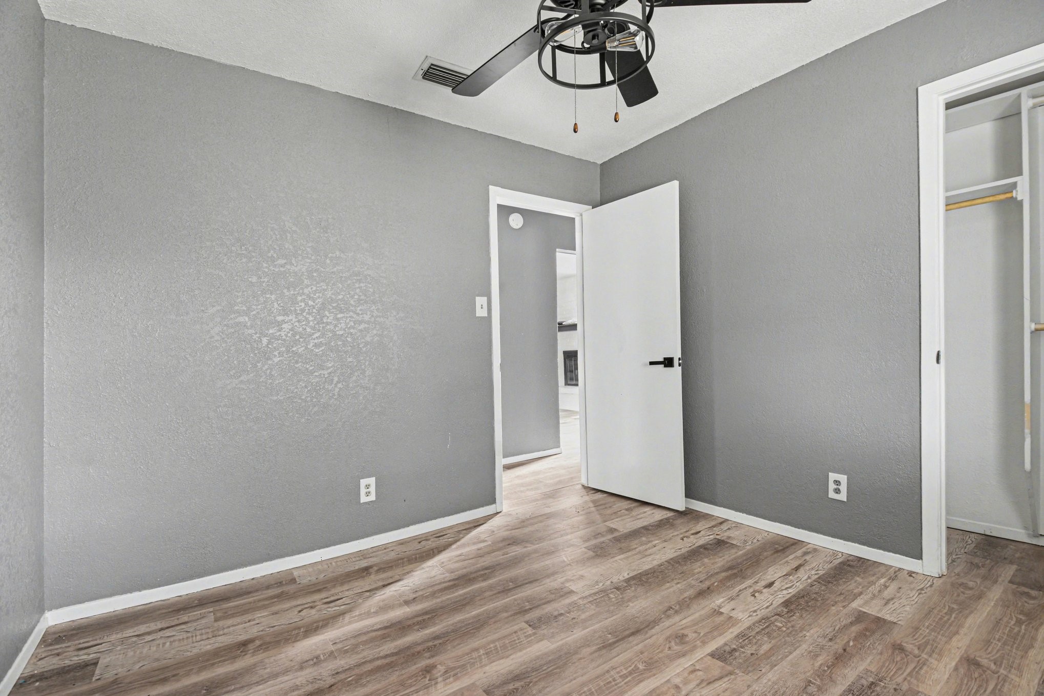 1629 Brent Court Grand Prairie TX 75051