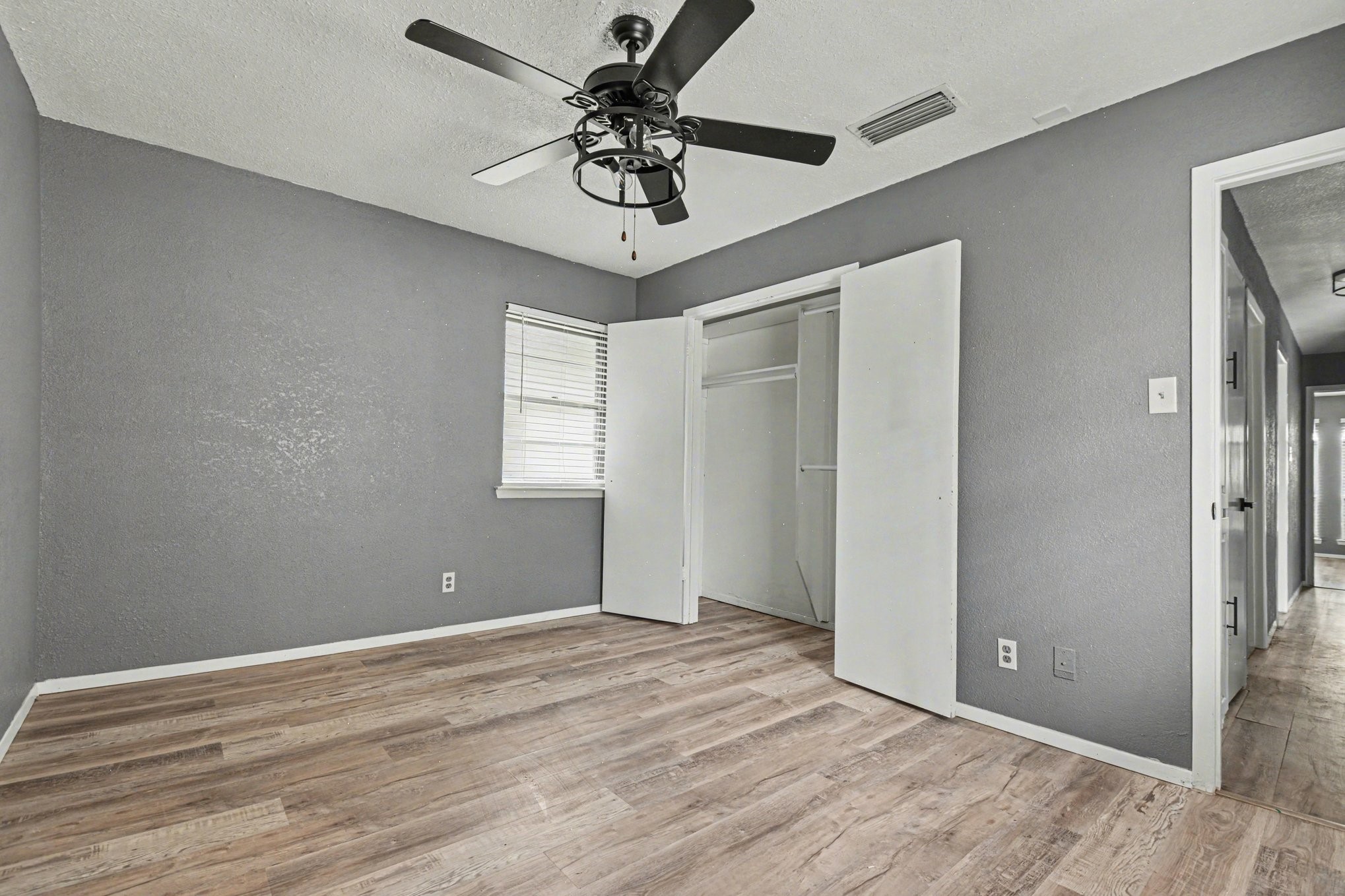 1629 Brent Court Grand Prairie TX 75051