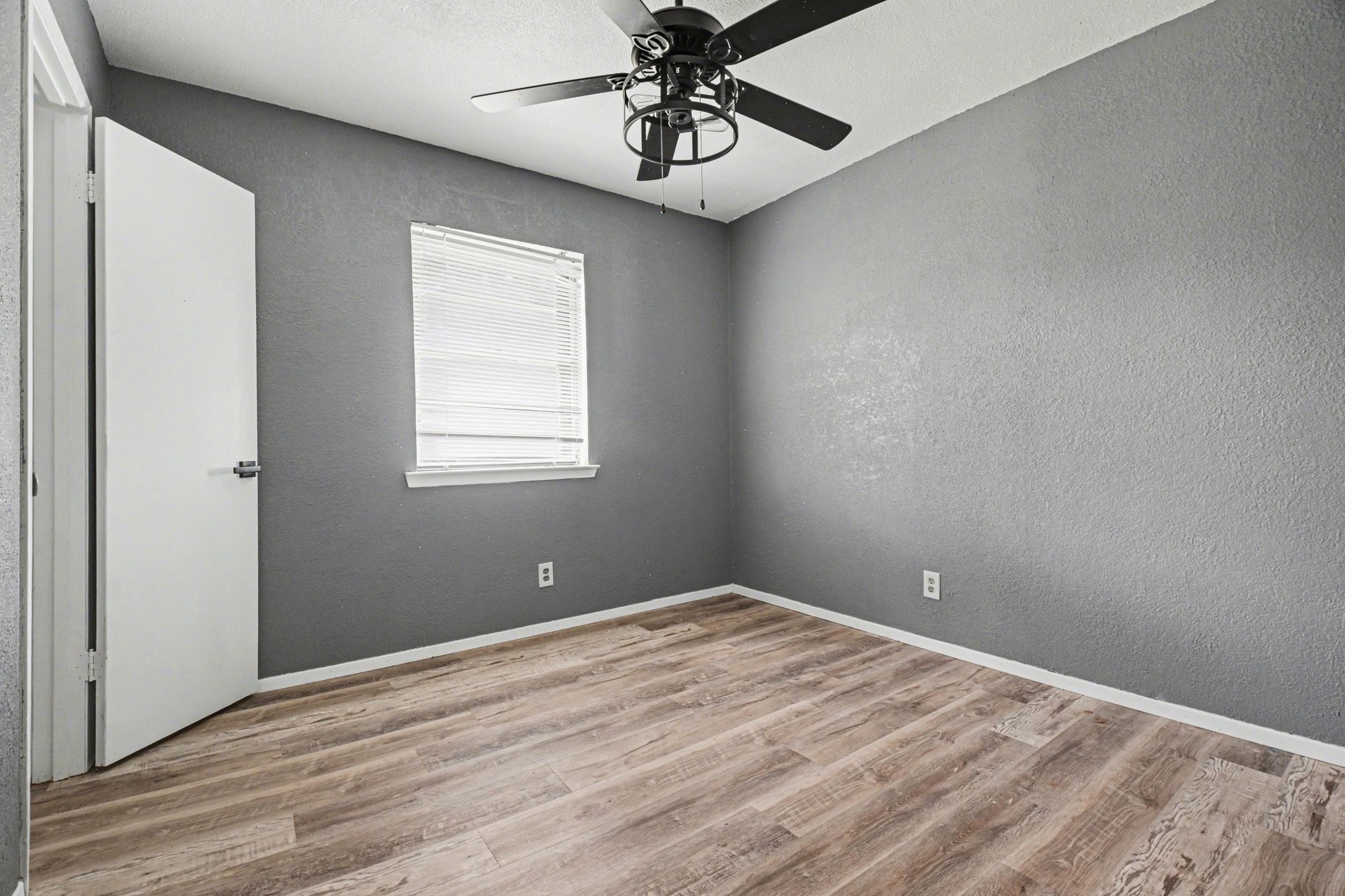 1629 Brent Court Grand Prairie TX 75051