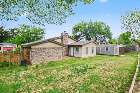 1629 Brent Court Grand Prairie TX 75051