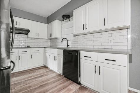 1629 Brent Court Grand Prairie TX 75051