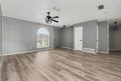 1629 Brent Court Grand Prairie TX 75051