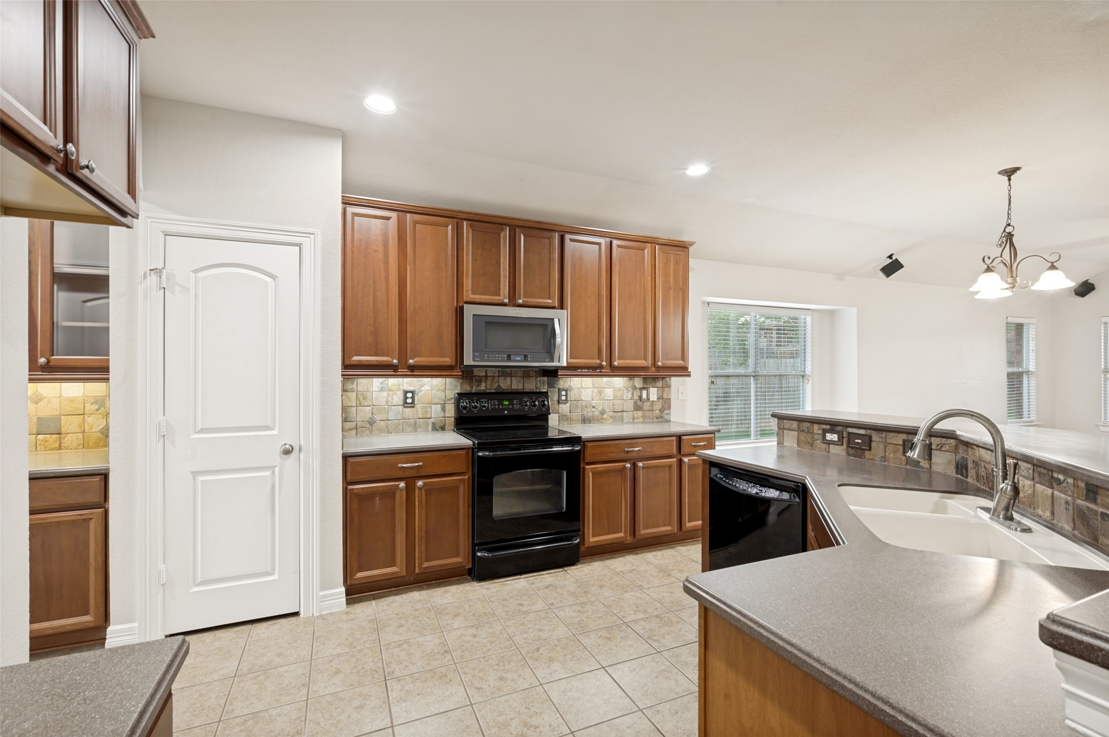 2017 Creekdale Drive Denton TX 76210