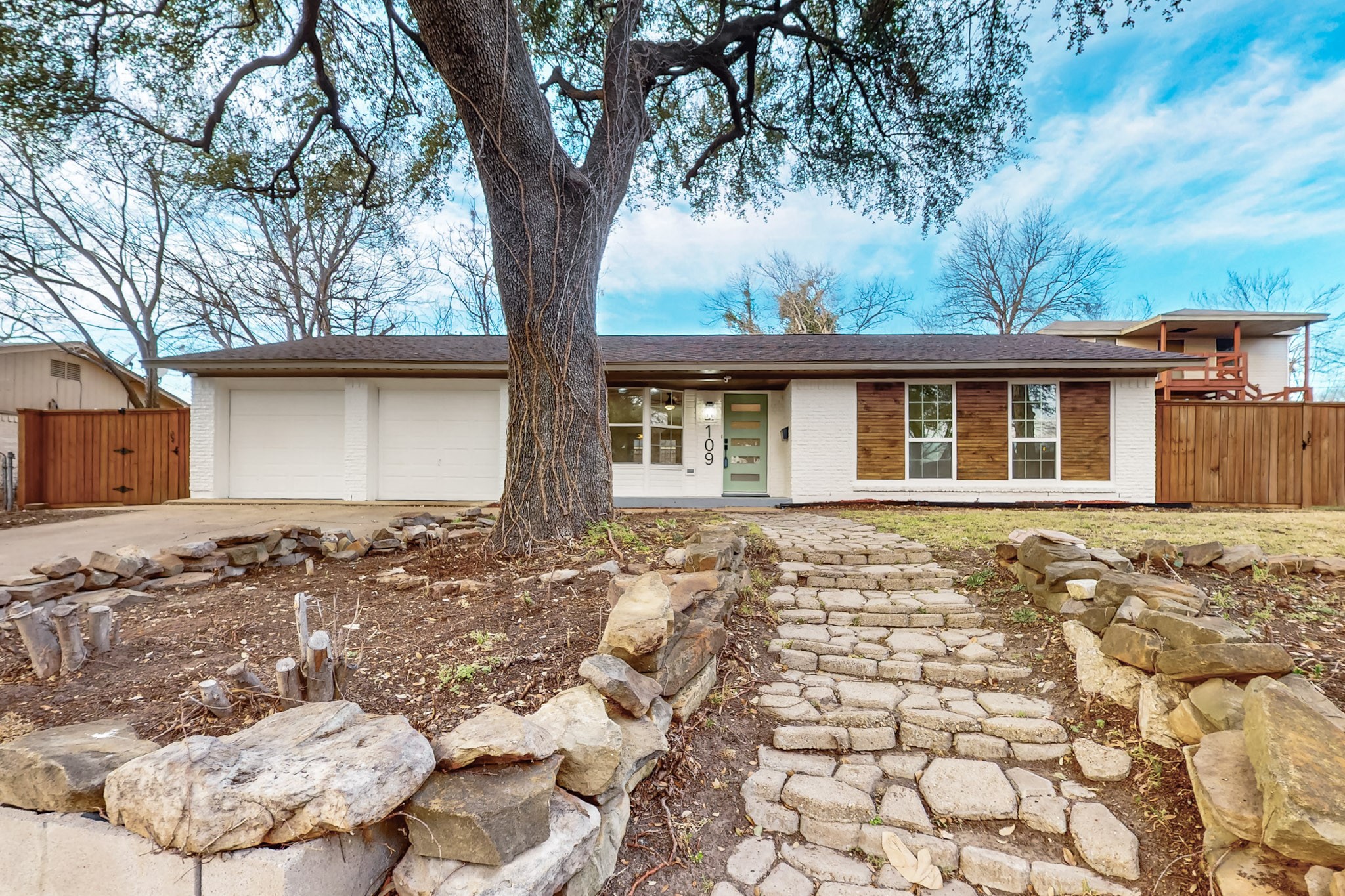 109 E Woodbury Drive Garland TX 75041