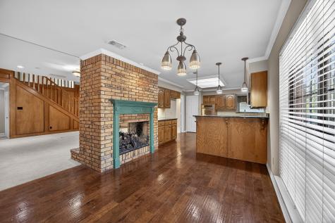 100 Castle Court Irving TX 75038
