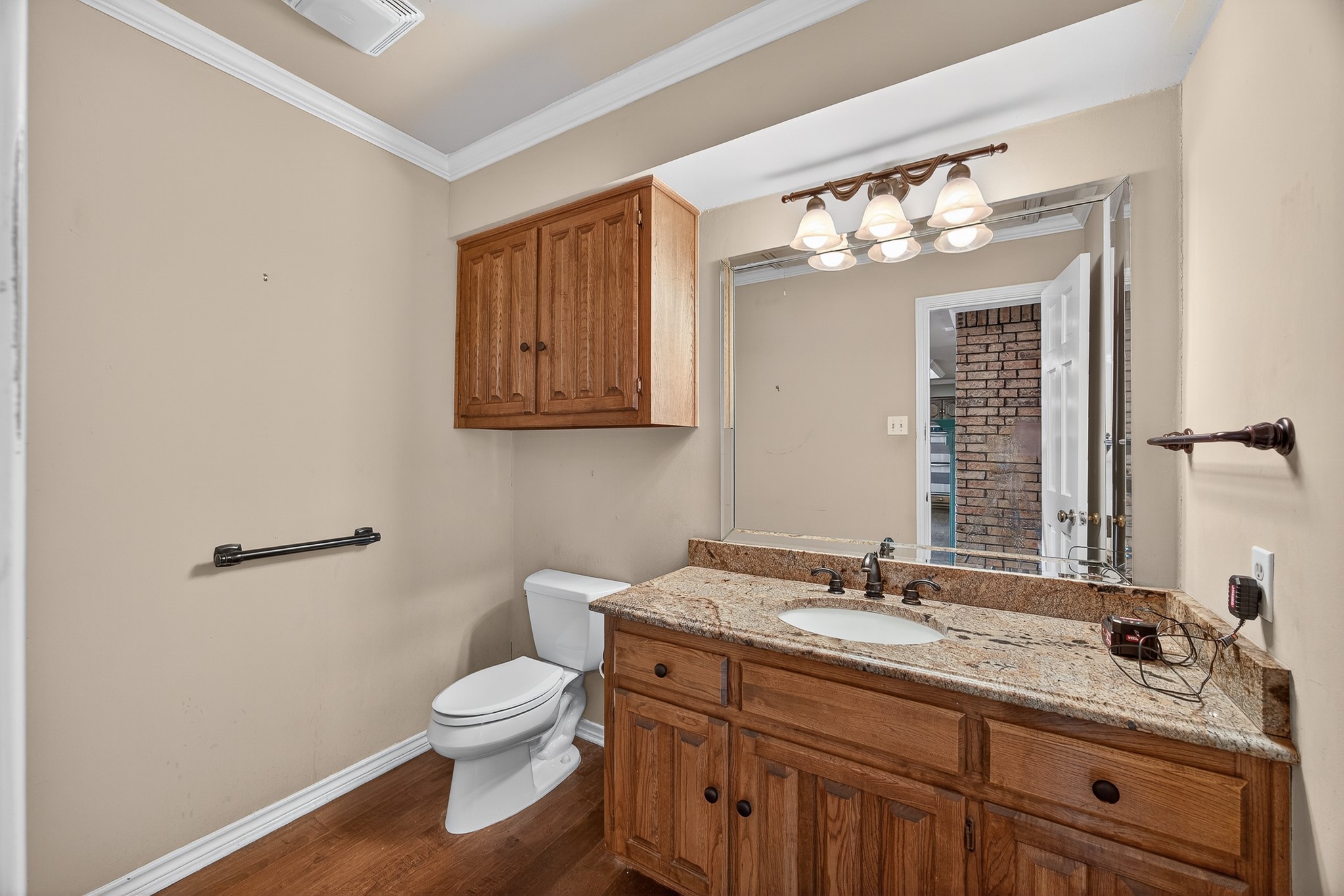 100 Castle Court Irving TX 75038
