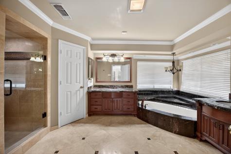 100 Castle Court Irving TX 75038