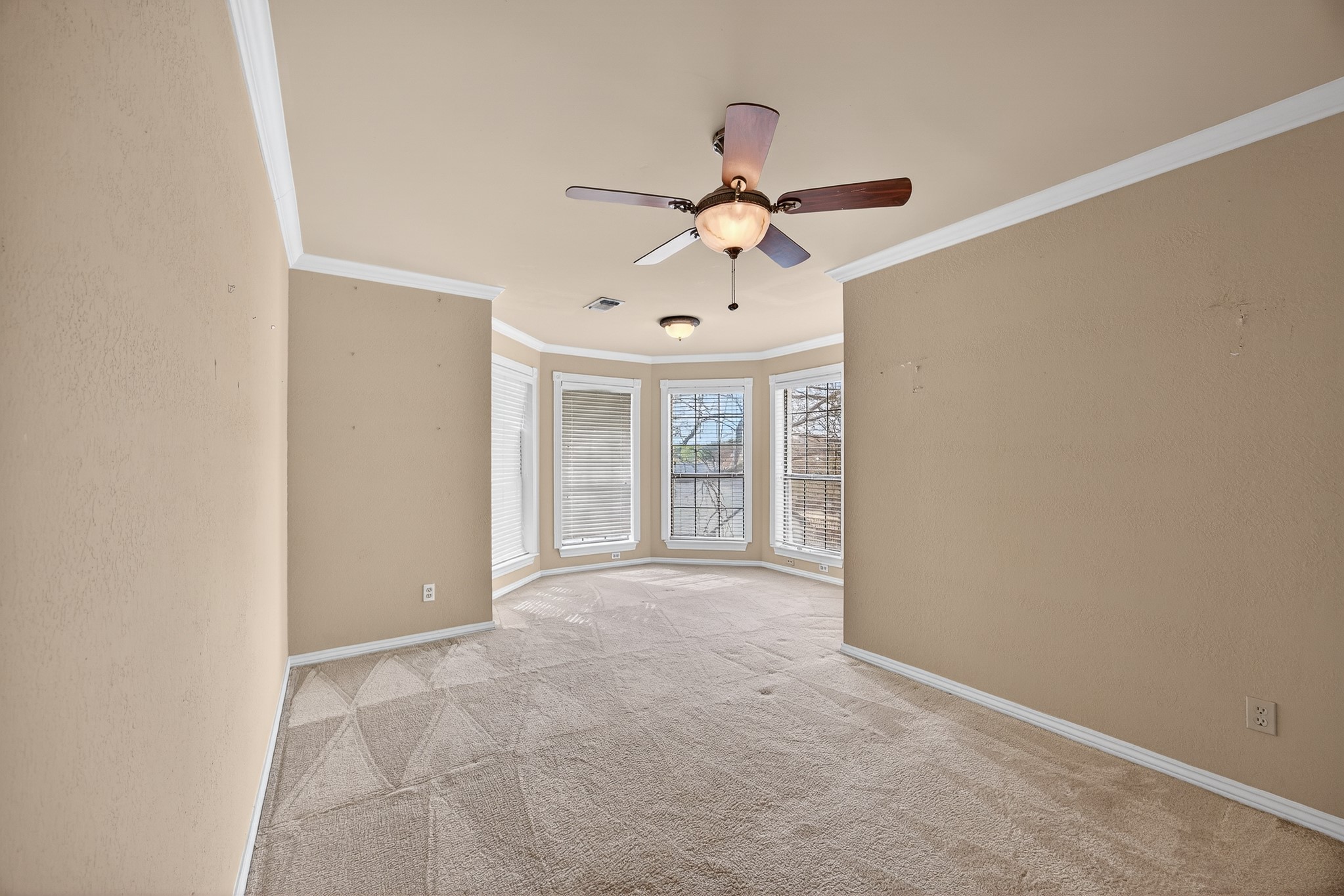 100 Castle Court Irving TX 75038