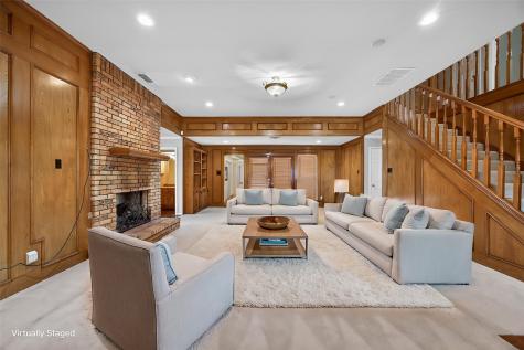 100 Castle Court Irving TX 75038