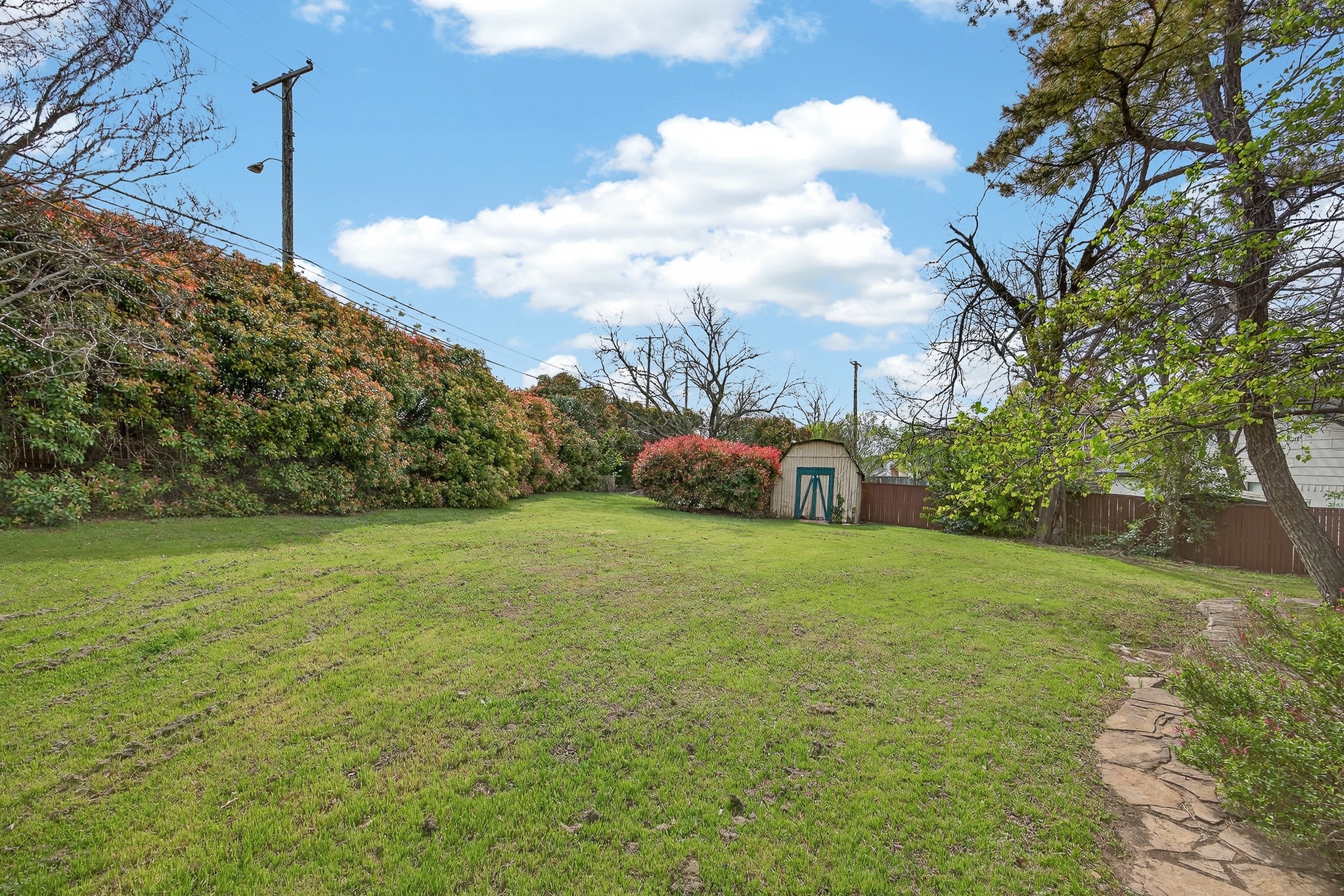 100 Castle Court Irving TX 75038