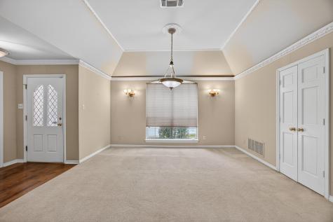 100 Castle Court Irving TX 75038