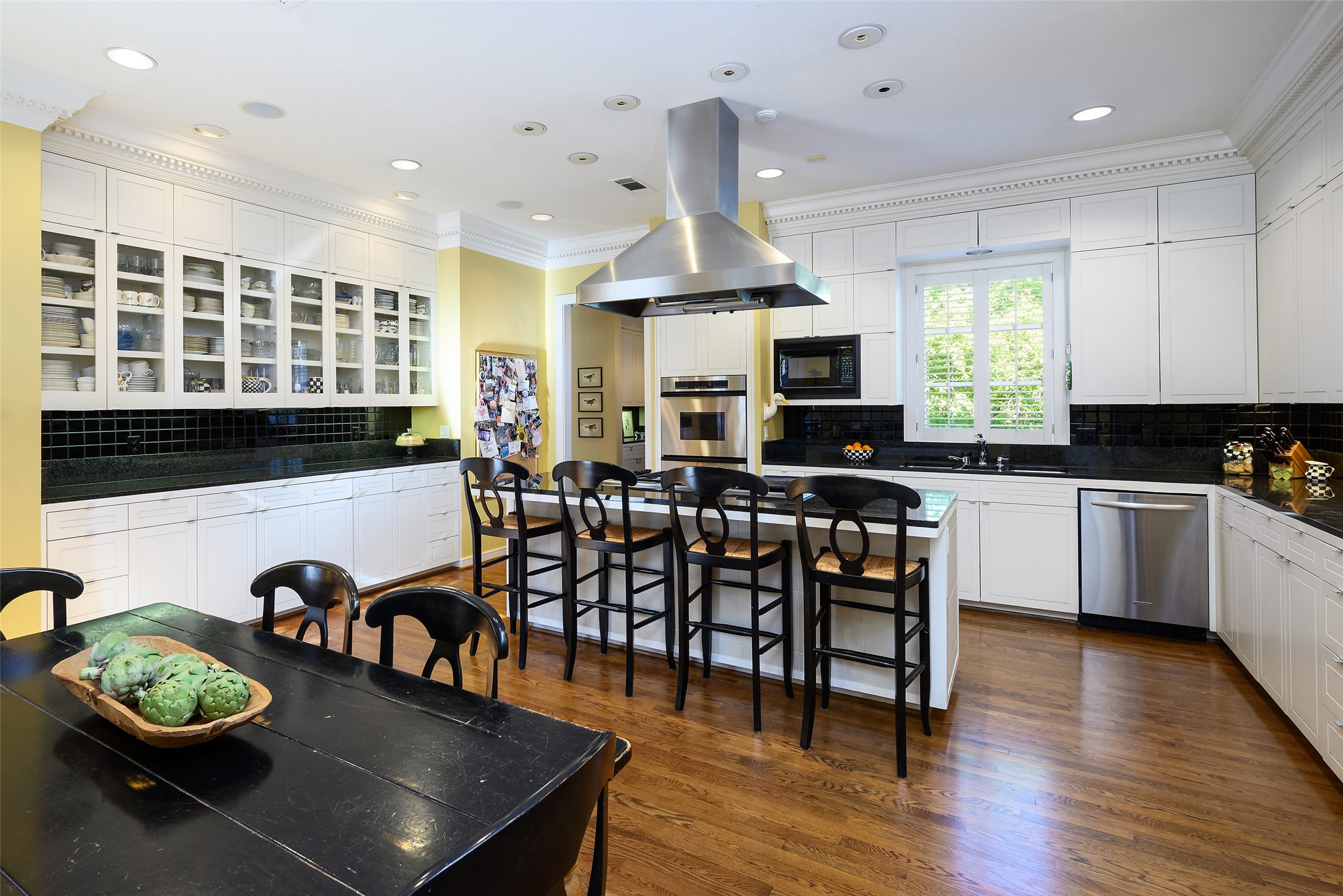 2116 Bradford Park Court Fort Worth TX 76107
