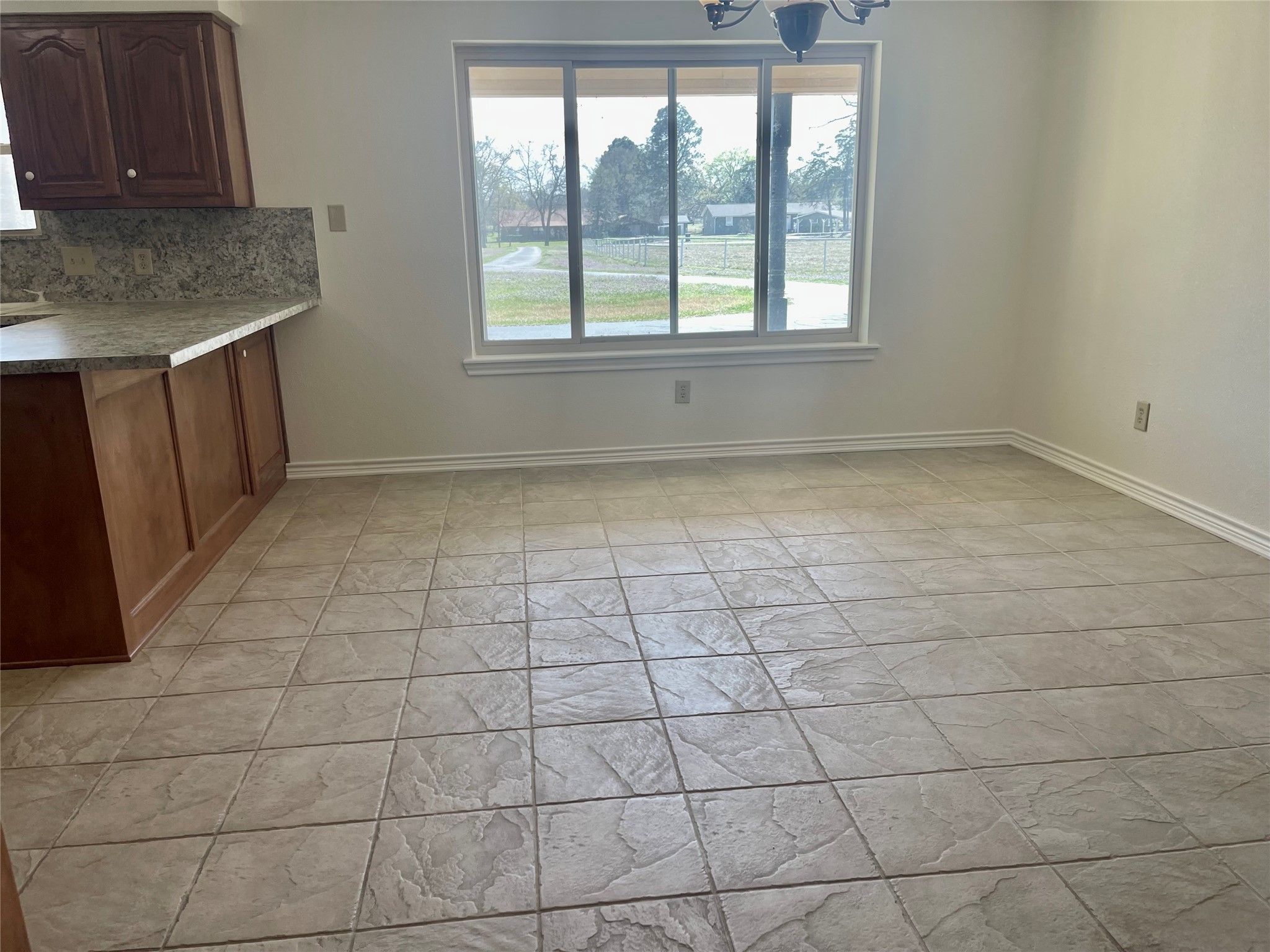 1624 County Road 1560 Alba TX 75410