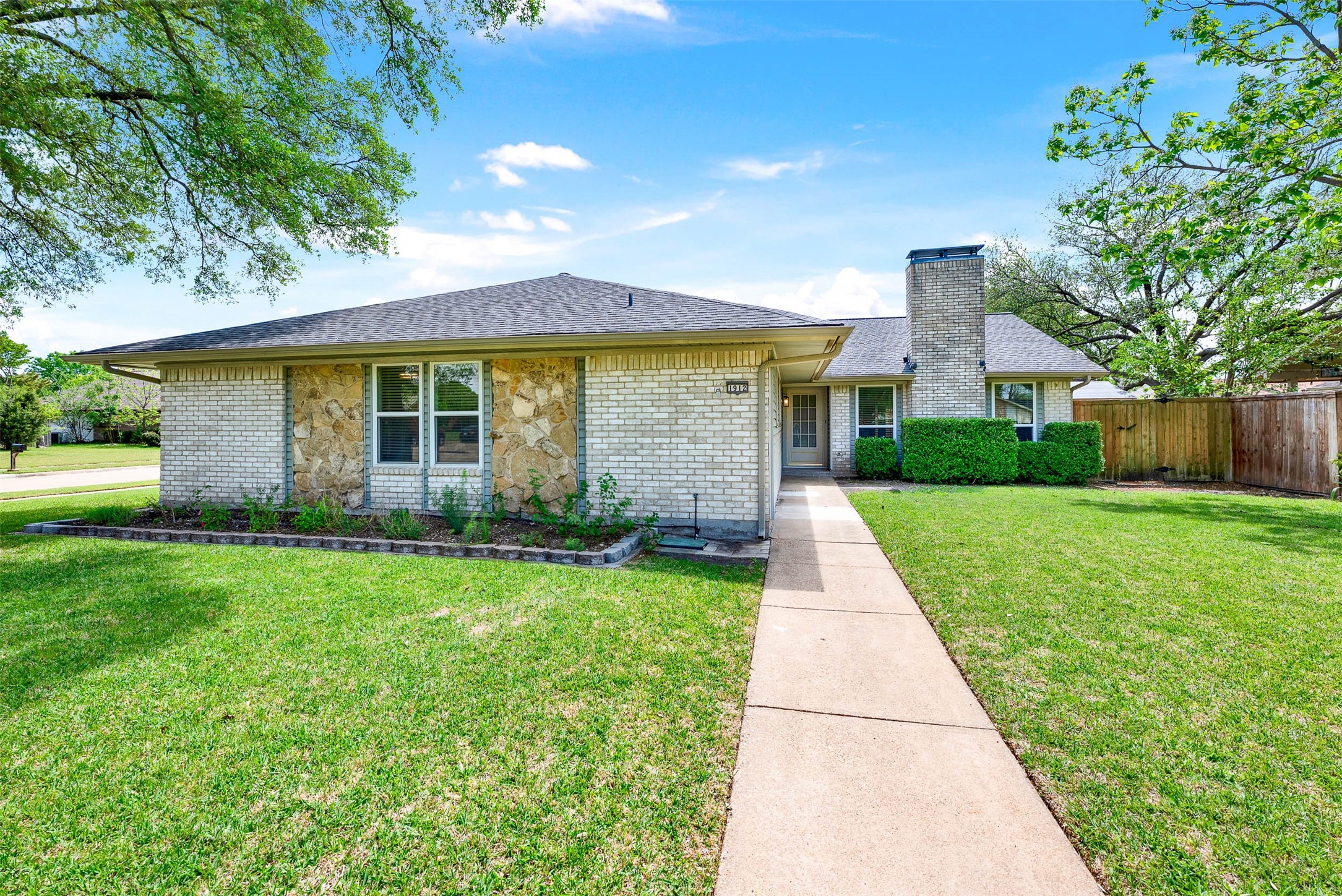 1912 Richland Drive Richardson TX 75081