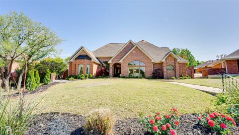 1320 Stonecreek Court Garland TX 75043