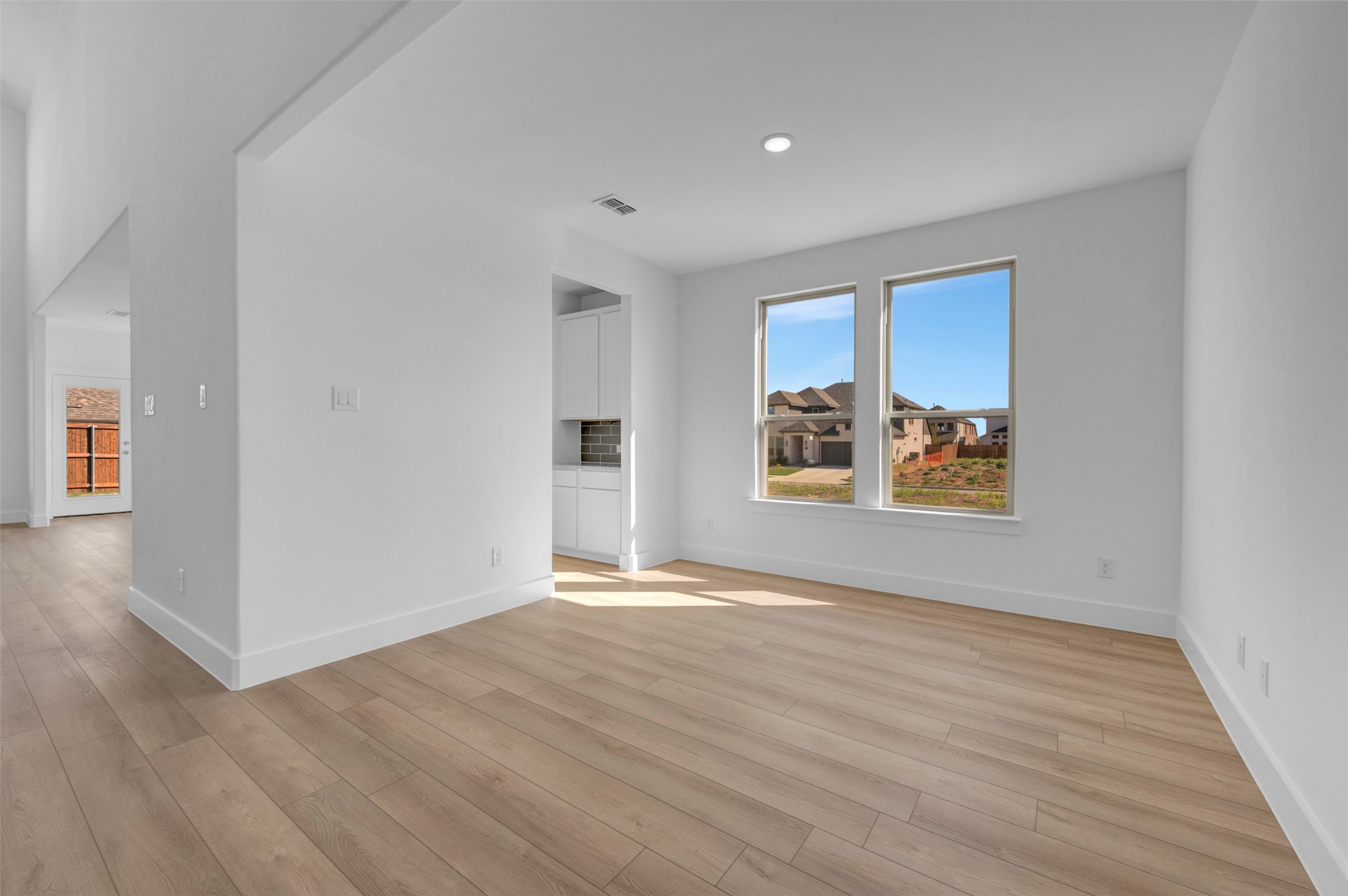 5040 Ressina Drive Aubrey TX 76227