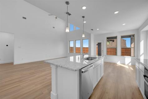 5040 Ressina Drive Aubrey TX 76227
