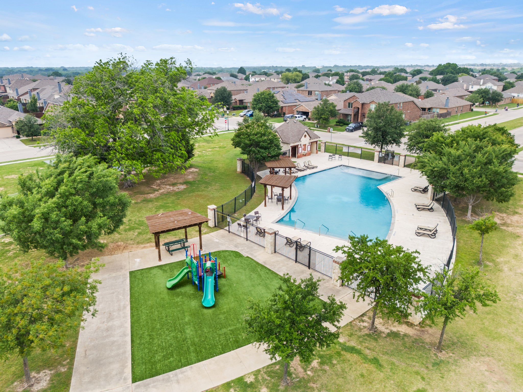 8400 Sioux Trail Aubrey TX 76227