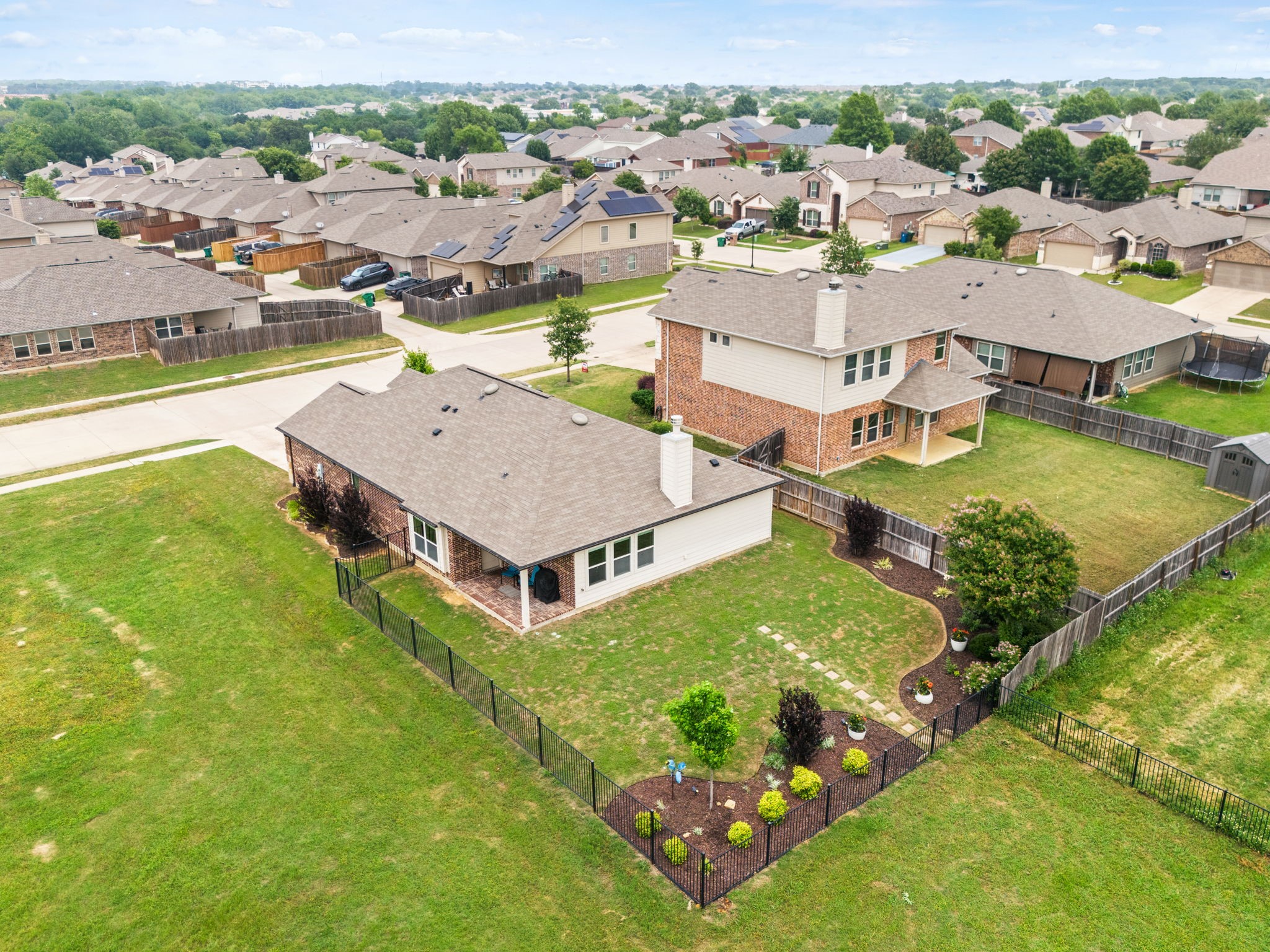 8400 Sioux Trail Aubrey TX 76227