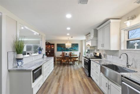 110 Vanshire Road W Lakeside TX 76108
