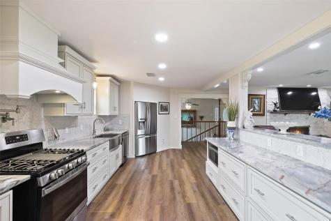 110 Vanshire Road W Lakeside TX 76108