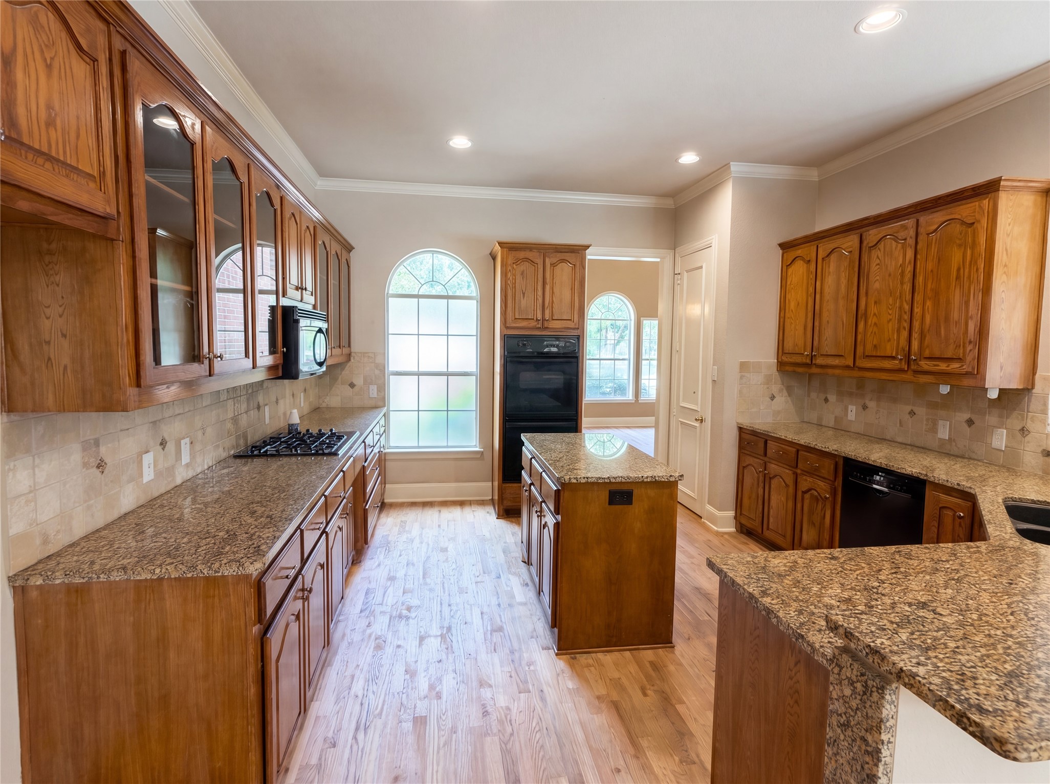 2533 Vista Creek Court Garland TX 75044