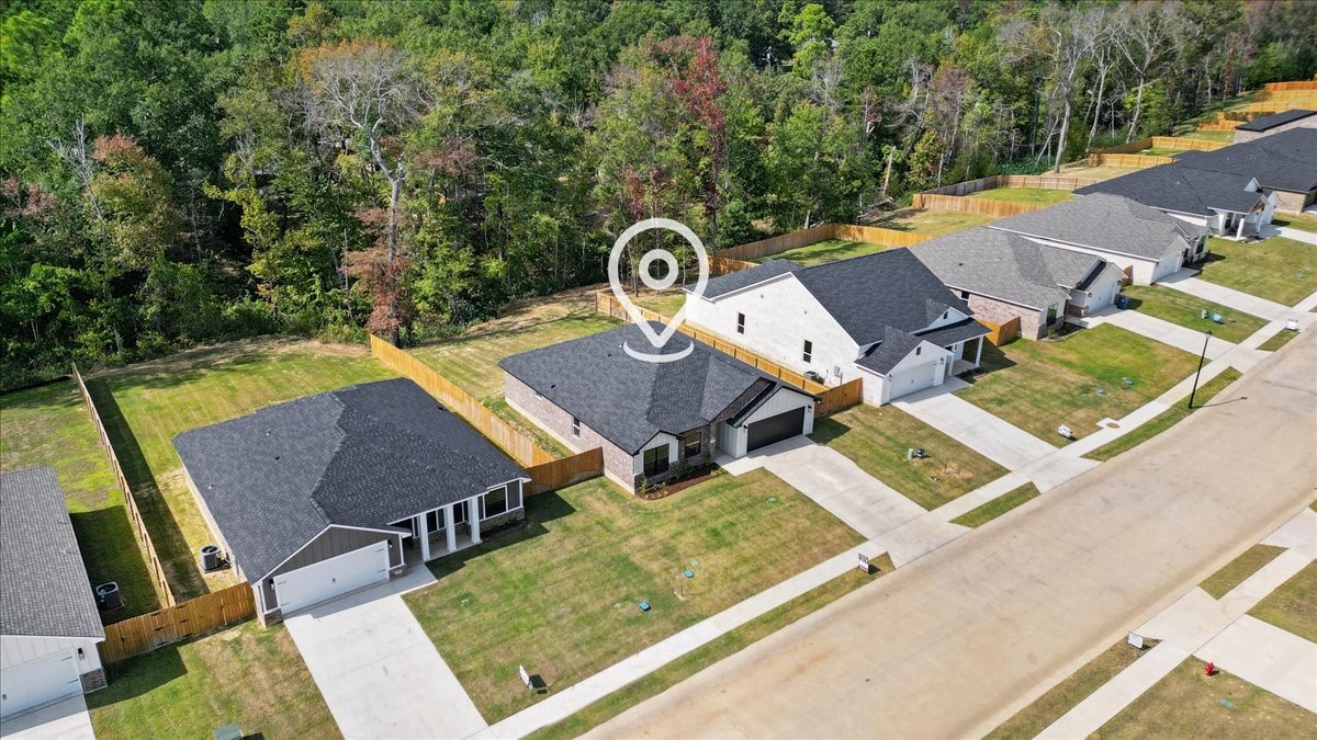 16226 Crossing Circle Lindale TX 75771