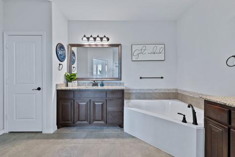 510 Zinnia Loop Midlothian TX 76065