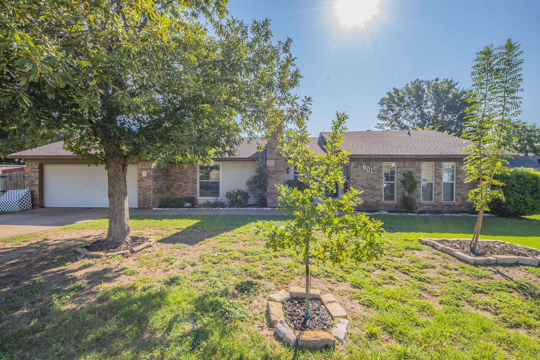 901 Cottonwood Trail Benbrook TX 76126