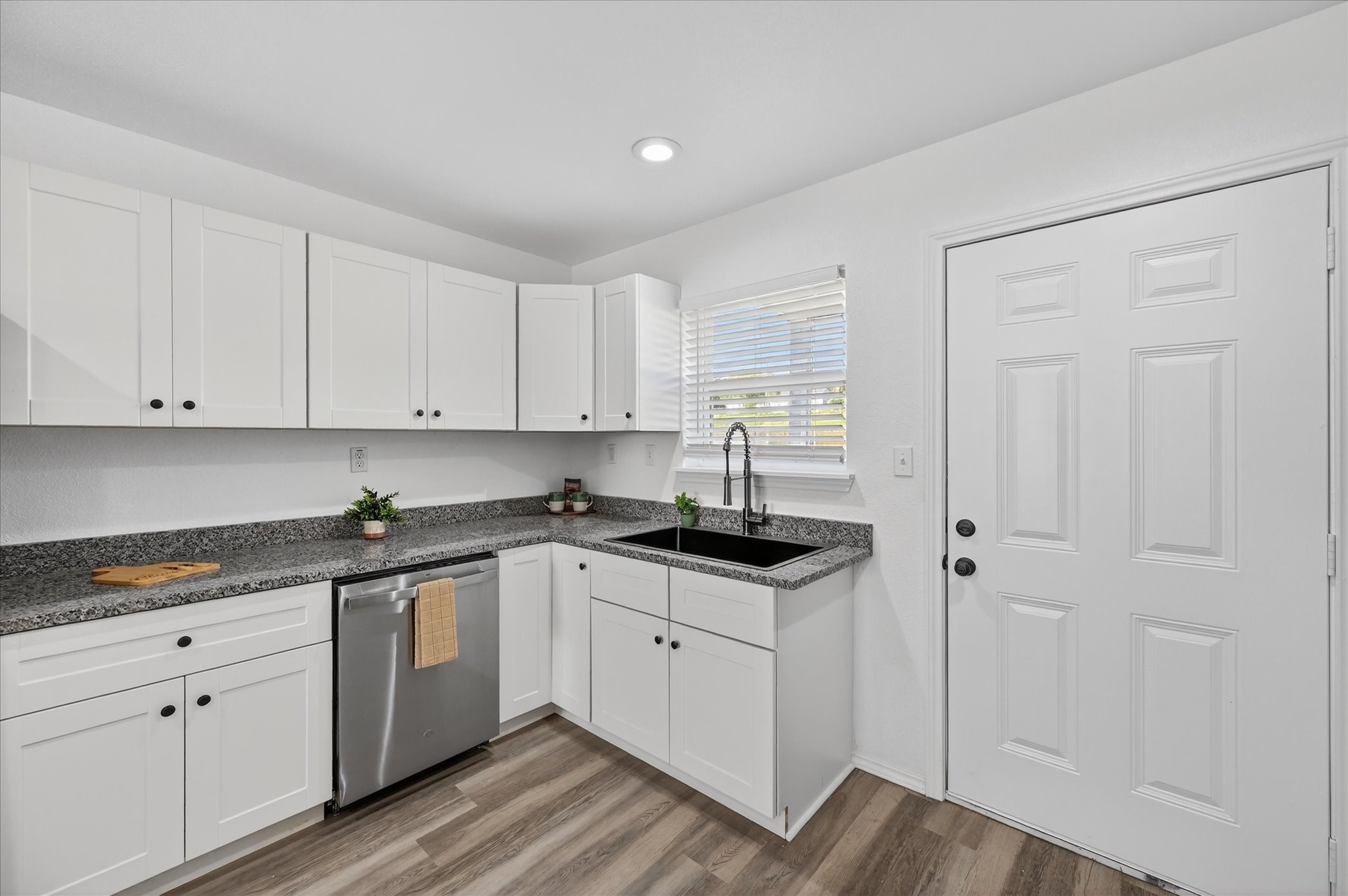 412 Susan Drive Kennedale TX 76060