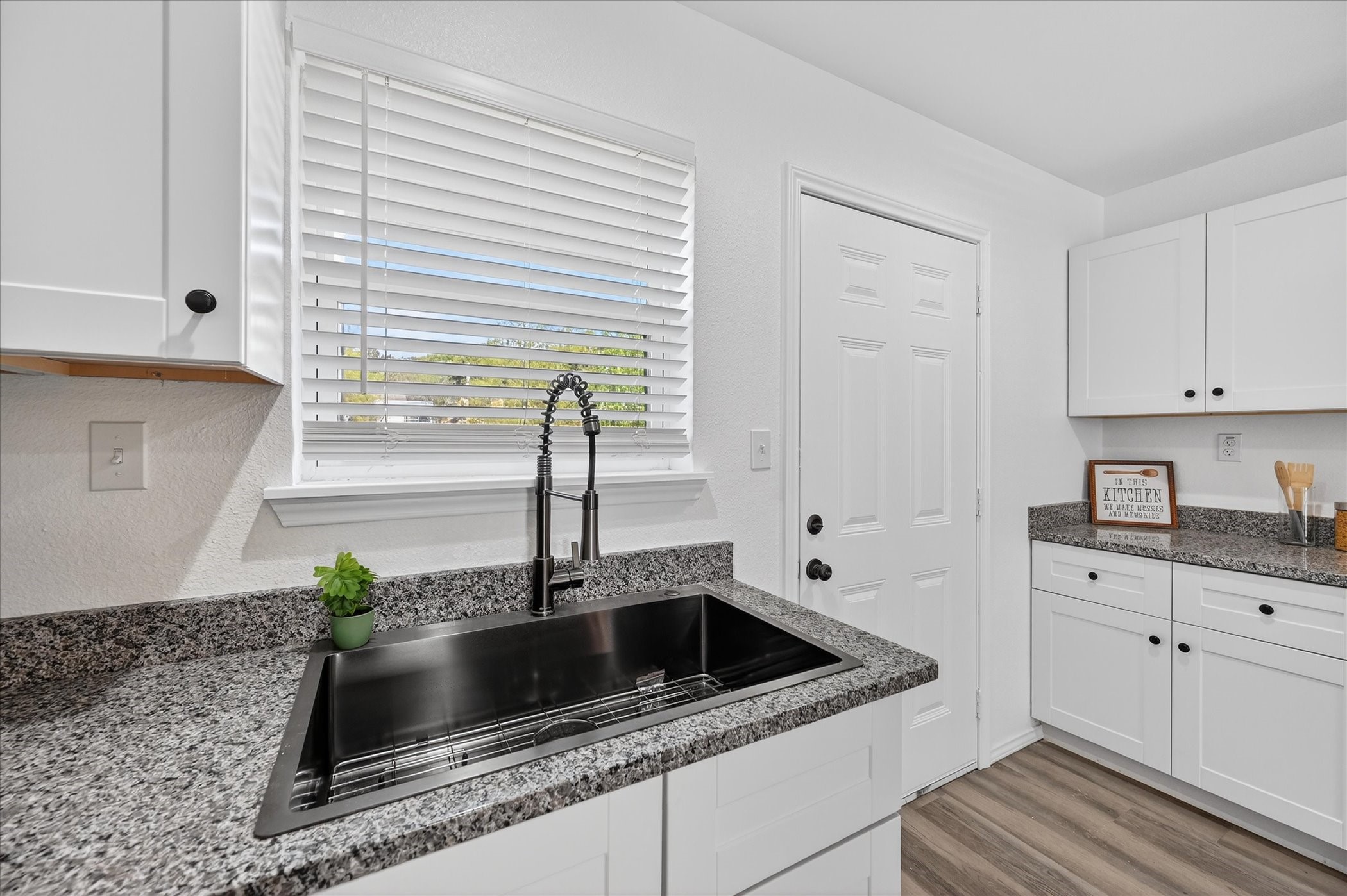 412 Susan Drive Kennedale TX 76060