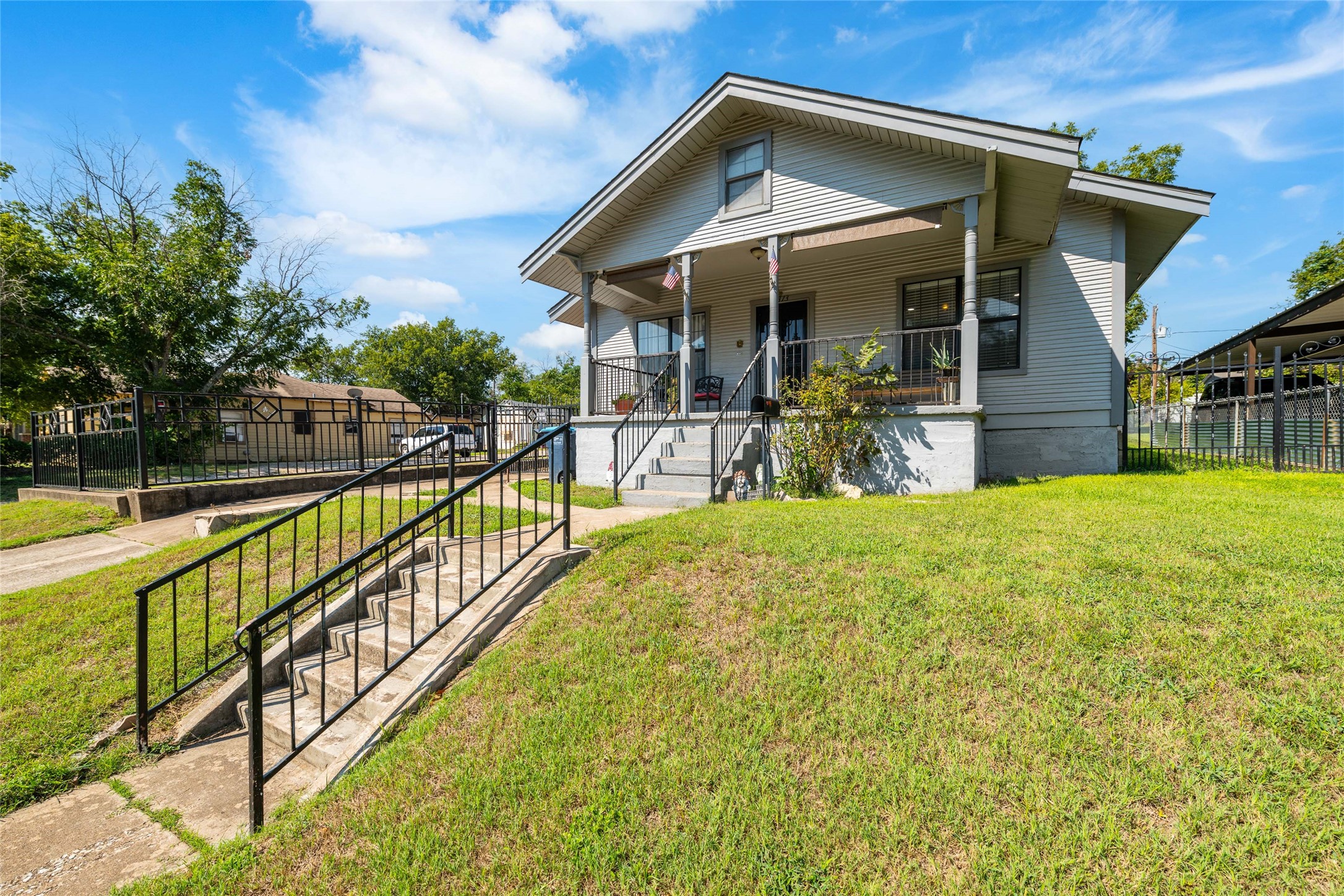 2313 Ross Avenue Fort Worth TX 76164