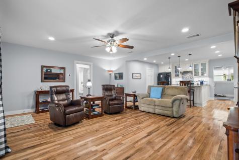 119 W Akard Street Weatherford TX 76086