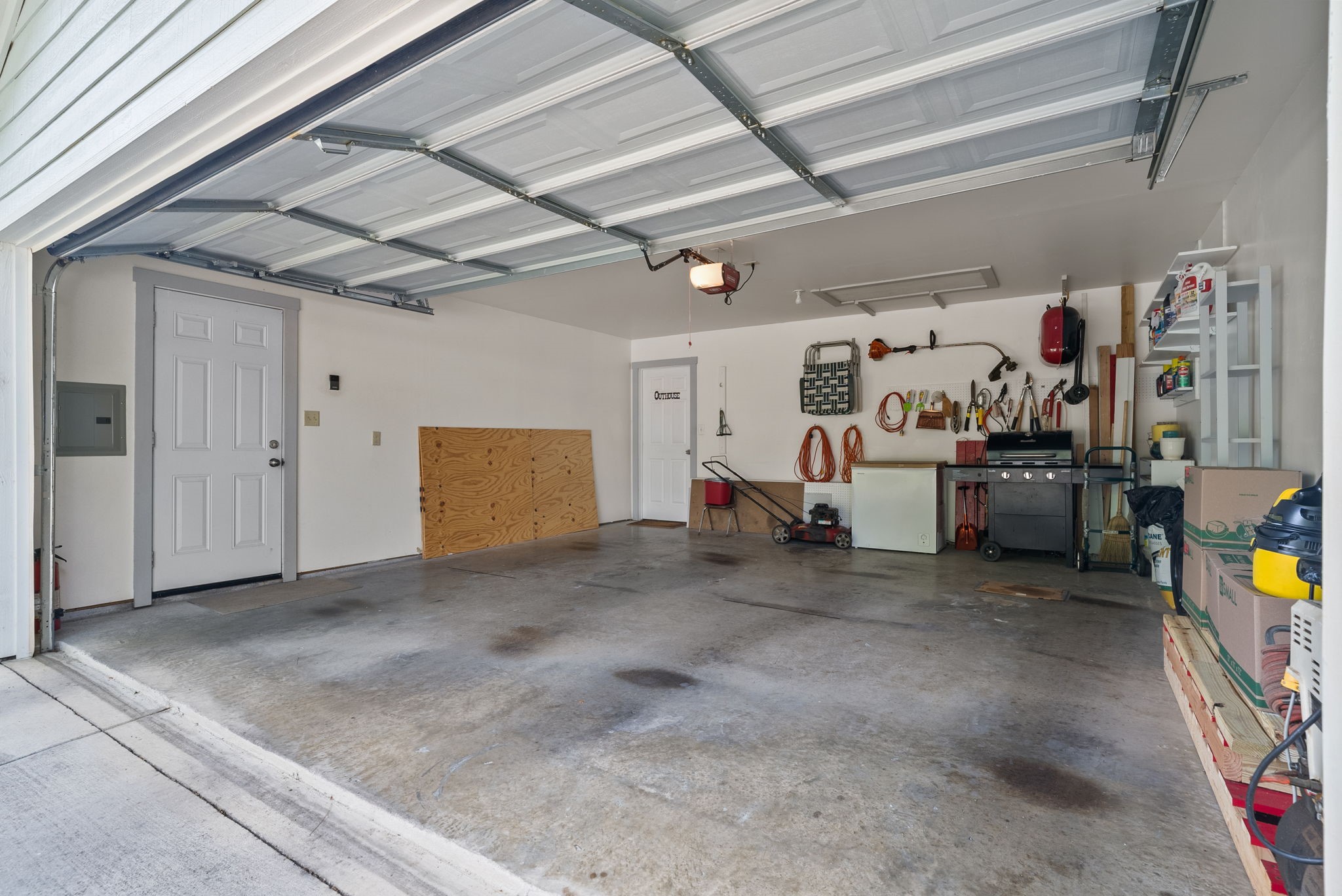 119 W Akard Street Weatherford TX 76086
