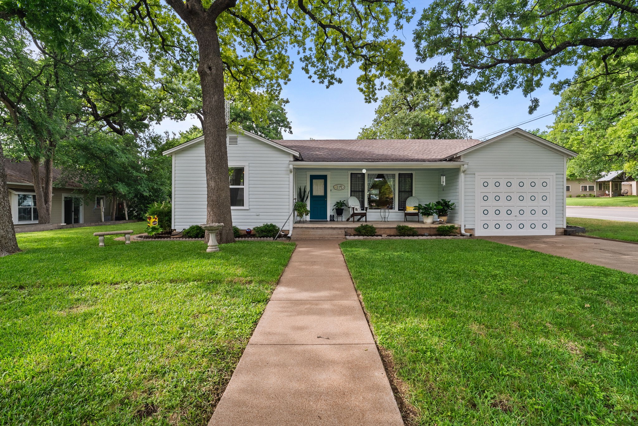 119 W Akard Street Weatherford TX 76086