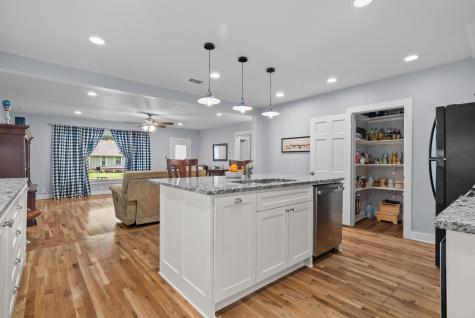 119 W Akard Street Weatherford TX 76086