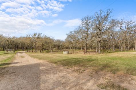1447 Red Gate Road Mart TX 76664
