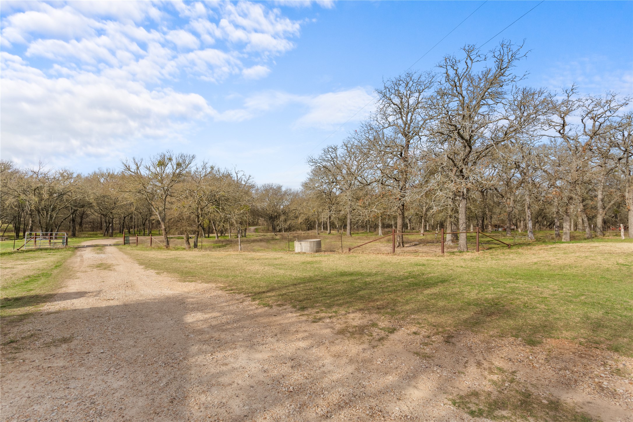 1447 Red Gate Road Mart TX 76664