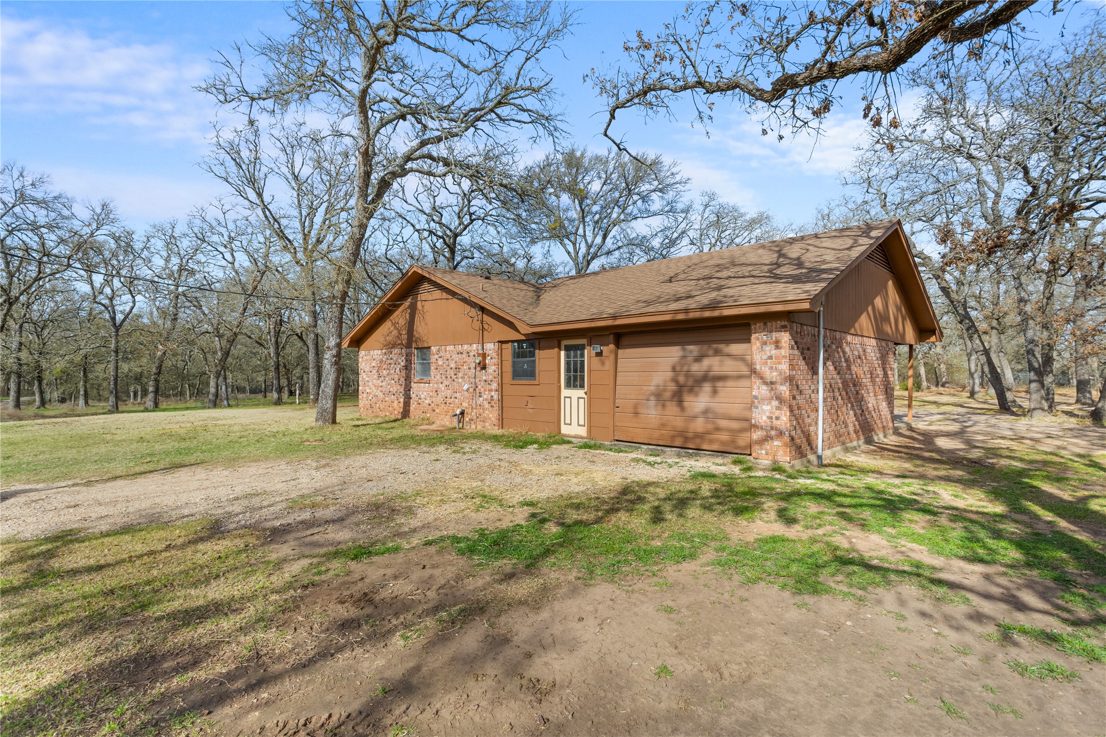 1447 Red Gate Road Mart TX 76664