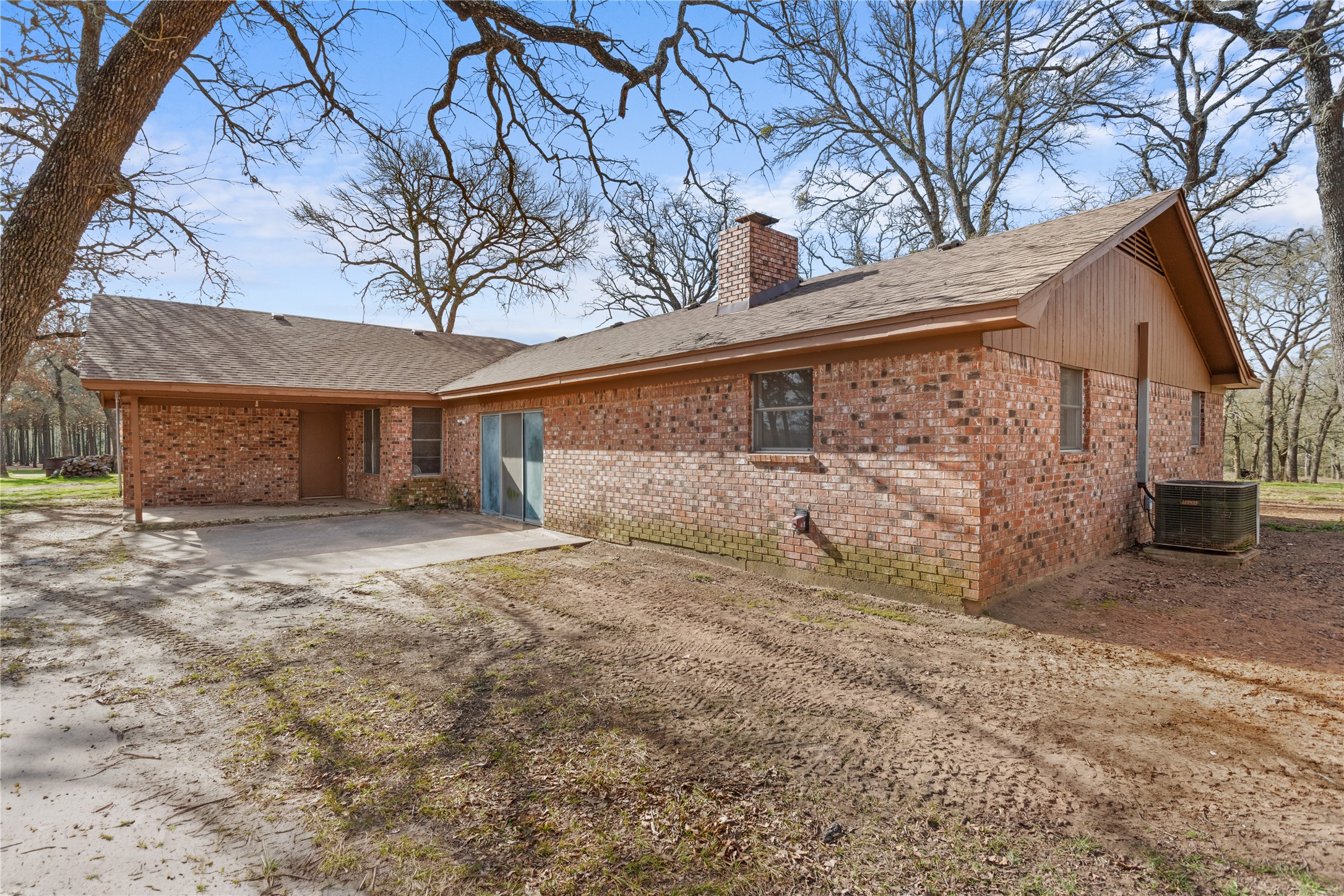 1447 Red Gate Road Mart TX 76664