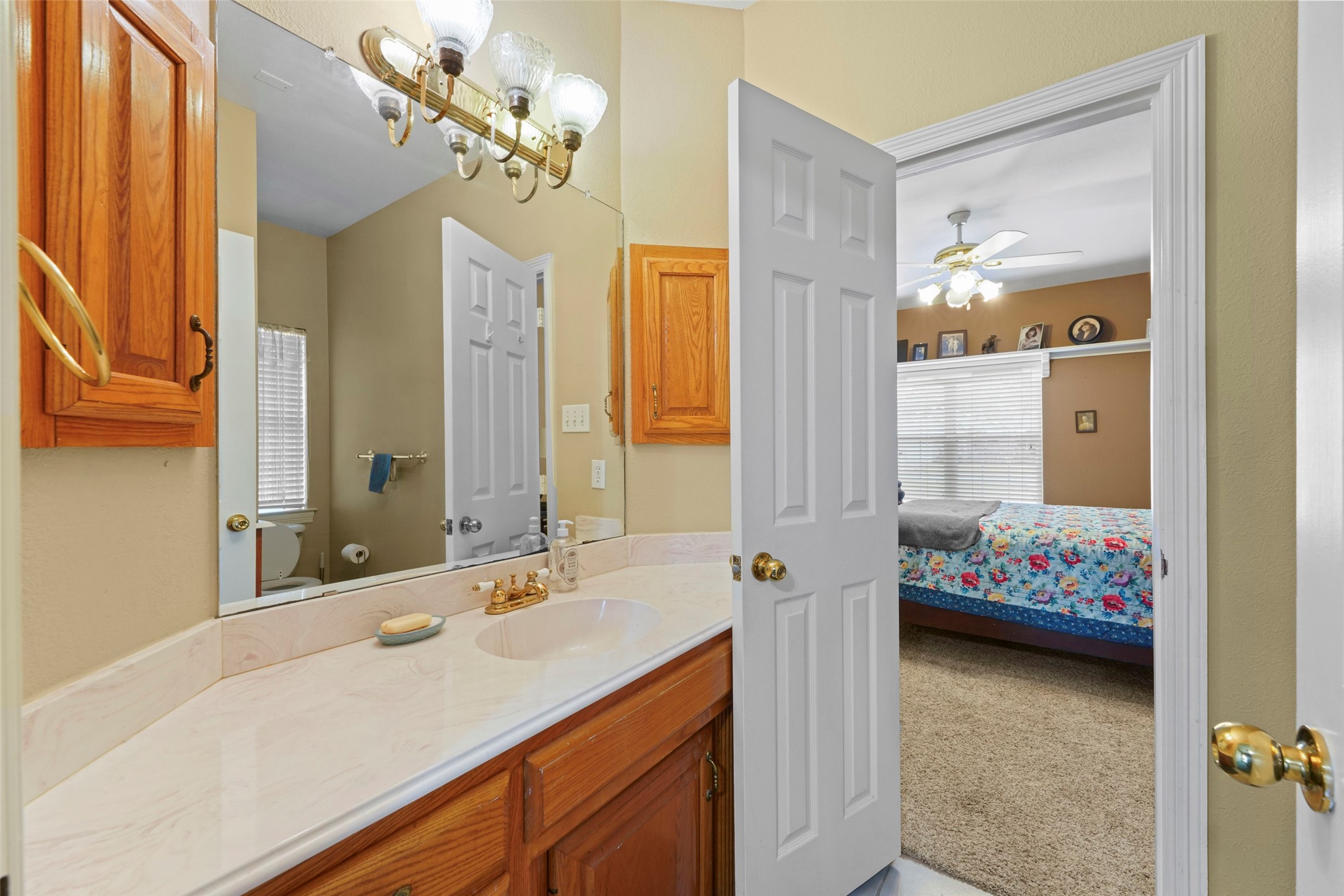 301 N Elm Quinlan TX 75474