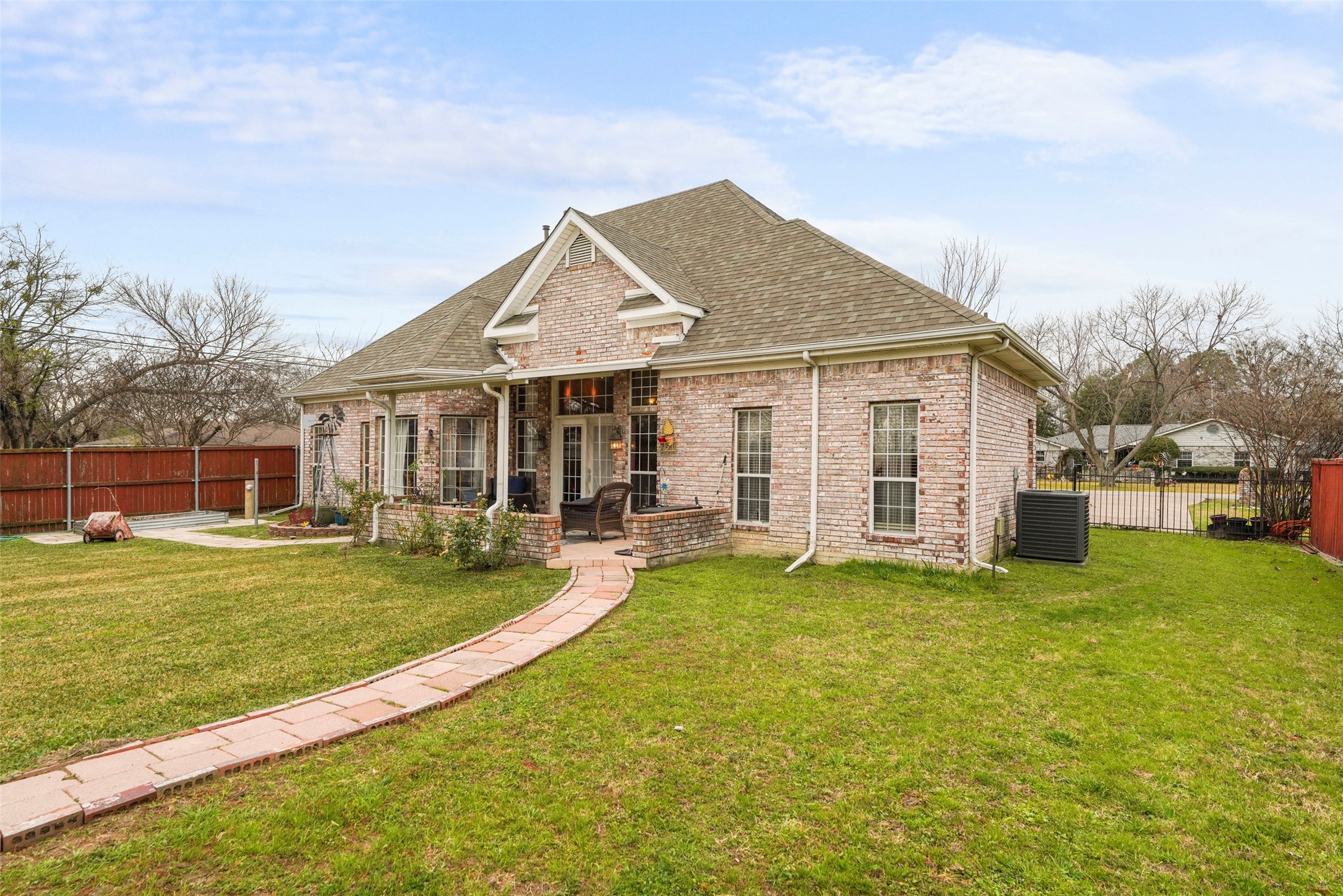301 N Elm Quinlan TX 75474