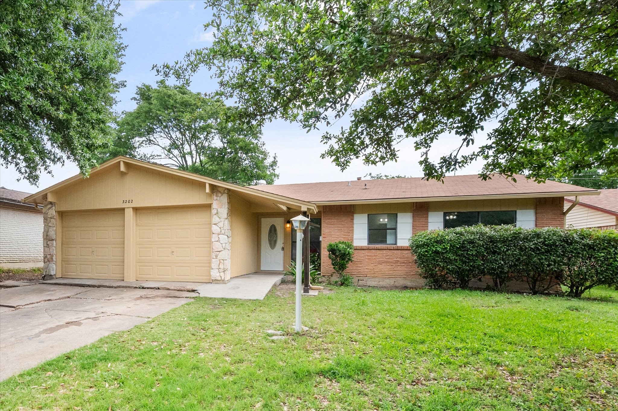 3202 Parker Street Irving TX 75062